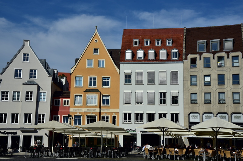 augsburg, swabia, city, cafe, cloud - sky, residential district, day, sky, sidewalk cafe, built structure, outdoors, nature, street, facade, beer garden