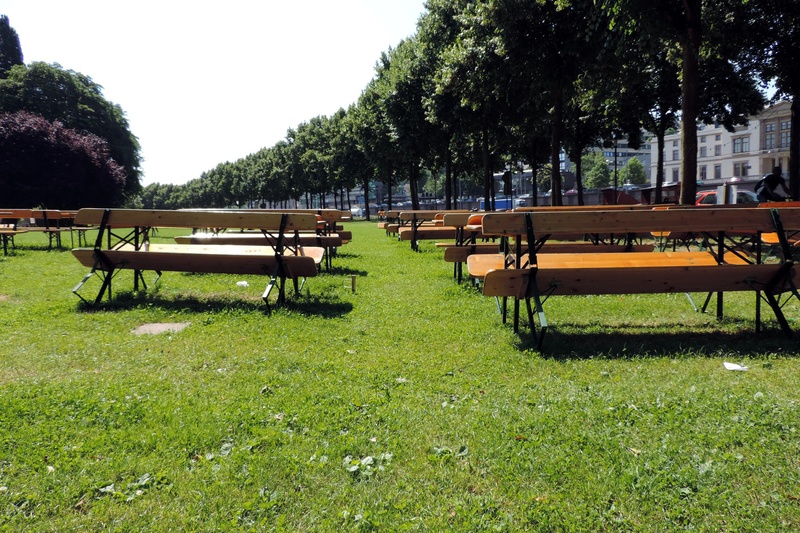 no people, saarbrücken, park, plant, grass, growth, green color, outdoors, 1080P, seat, field, day, chair, bench, absence, benches, empty, tree, land