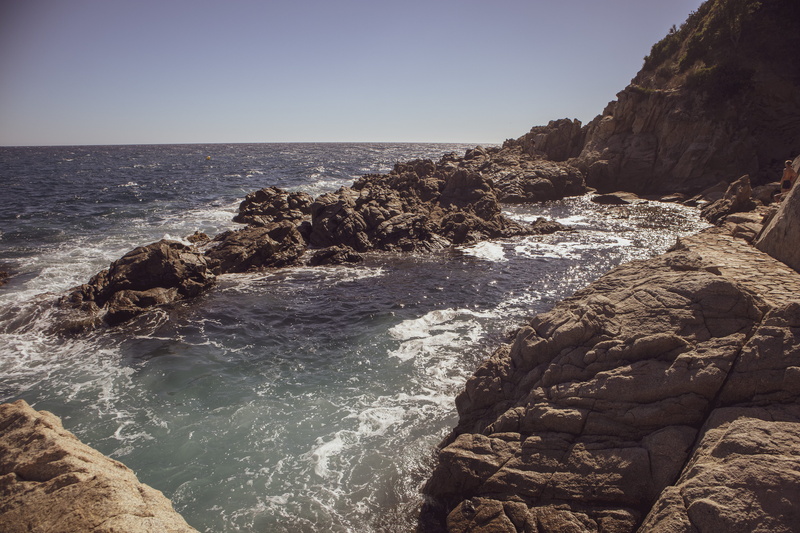 coast, cliff, beauty in nature, spain, cove, sky, beach, rocky coastline, old, rock - object, 5K, shoreline, cave, water, land, aquatic sport, wave, rock formation