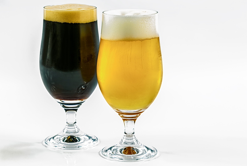 footed, drinking glass, drink, still life, 5K, dark, freshness, glasses, isolated, golden, frothy drink, clear, wine, drinking, cold temperature, a pint