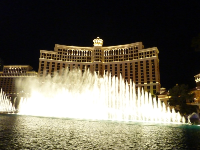 nevada, bellagio, famous Place, illuminated, architecture, uSA, fountain, luxury, no people, outdoors, night, 2K, building exterior, tourism, nature, flowing water