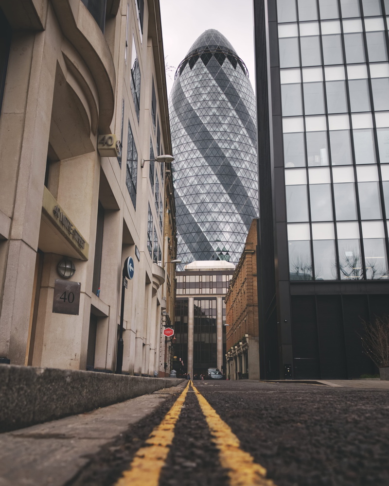 direction, outdoors, day, empty, no people, 30 st mary axe, leading line, england, 4K, building, urban, road marking, 30 st mary axe (the gherkin), city