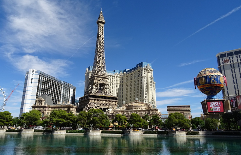las Vegas - Nevada, tall - high, building, architecture, building exterior, travel, river, 2K, gambling, city, the Strip, gamble, vegas, water, famous Place