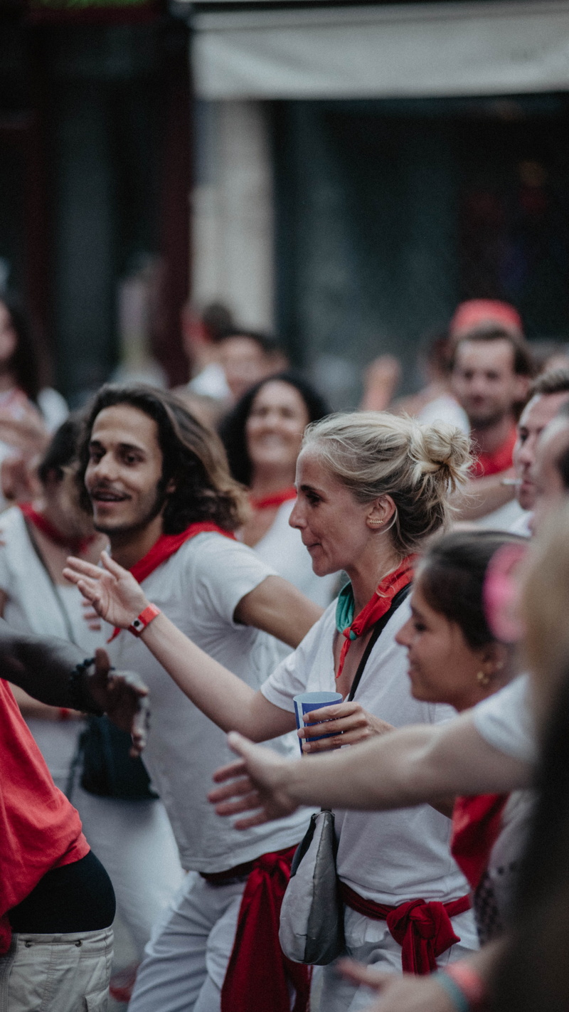 bayonne, dancing, fan - enthusiast, person, party, bokeh, leisure activities, laugh, large group of people, spectator, photography, shallow, togetherness