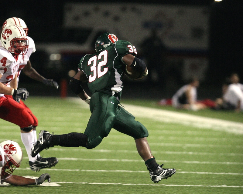run, focus on foreground, texas, challenge, game, american football player, tailback, ball, motion, cooperation, stadium, athletic, rivalry, running, sports equipment