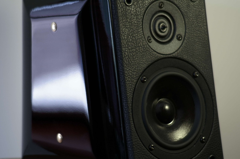 audio equipment, sonusfaber, modern, single object, hip hop, music, speaker, high, close-up, indoors, industry, hifi, no people, stereo, digital camera