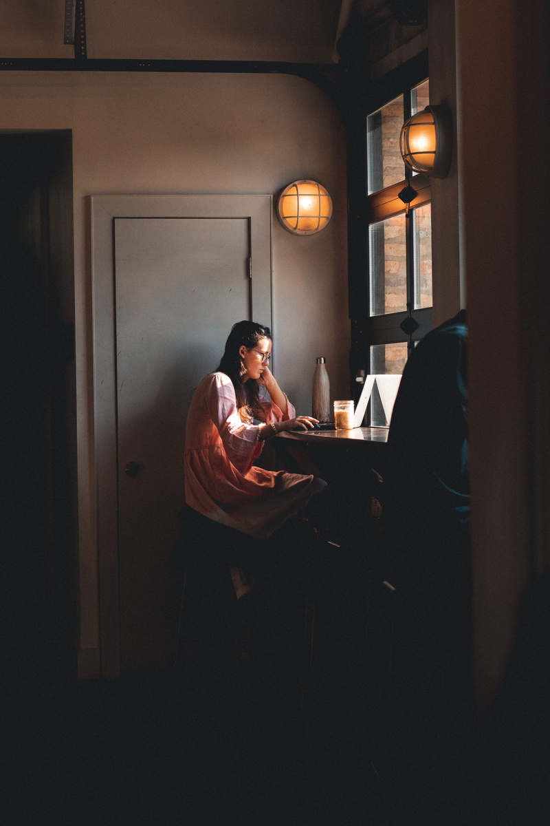 cafe, brainstorming, communication, surfing the Net, teamwork, typing, dark, women, working Late, casual Clothing, lifestyles, sunlight, two People, 5K