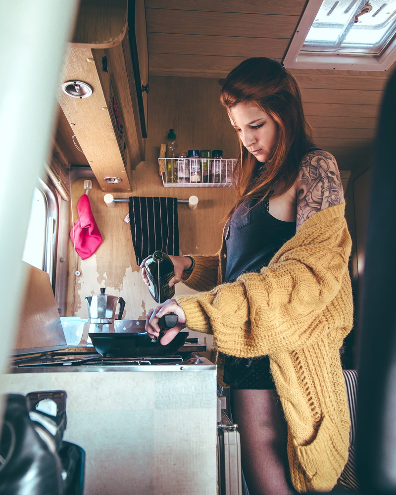 knitted, drink, hairstyle, clothing, minimalist, casual clothing, 4K, plywood, young women, women, electronics, nomadlife, kitchen, home, food and drink