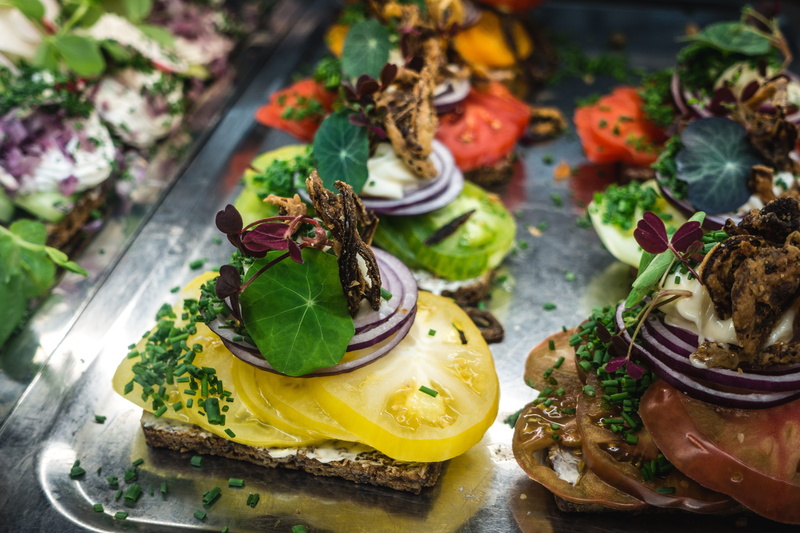 cake, open sandwich, herb, sandwich, gourmet, no people, leaf, plant, freshness, open, plate, buffet, vegetable, Fancy, wellbeing, indoors, temptation