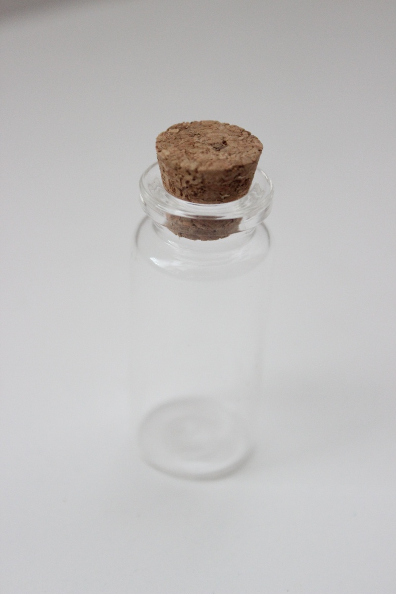 container, lid, store, freshness, studio shot, white background, cooking, clear, food and drink, refreshment, houseware, cork, cut out, high angle view