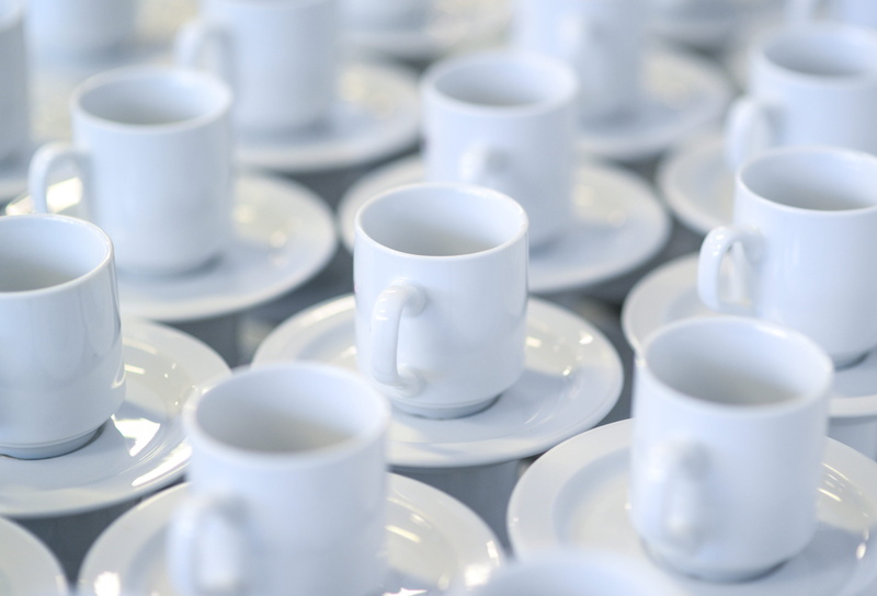 tray, backgrounds, tableware, cup, selective focus, no people, mug, saucer, white, indoors, crockery, 5K, ceramic, ceramics, focus on foreground, saucers
