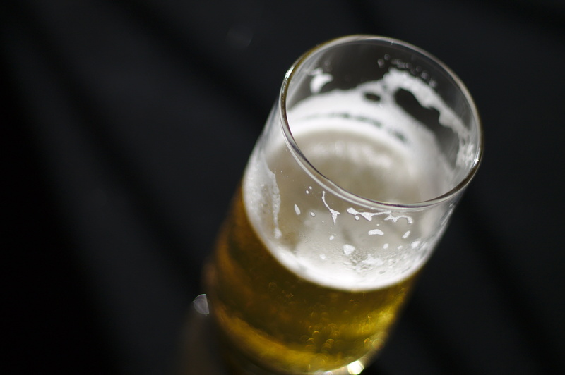 refreshment, no people, close-up, frothy drink, glass, brahma, drink, celebration, beer - Alcohol, refreshing, black background, lager, drinking Glass
