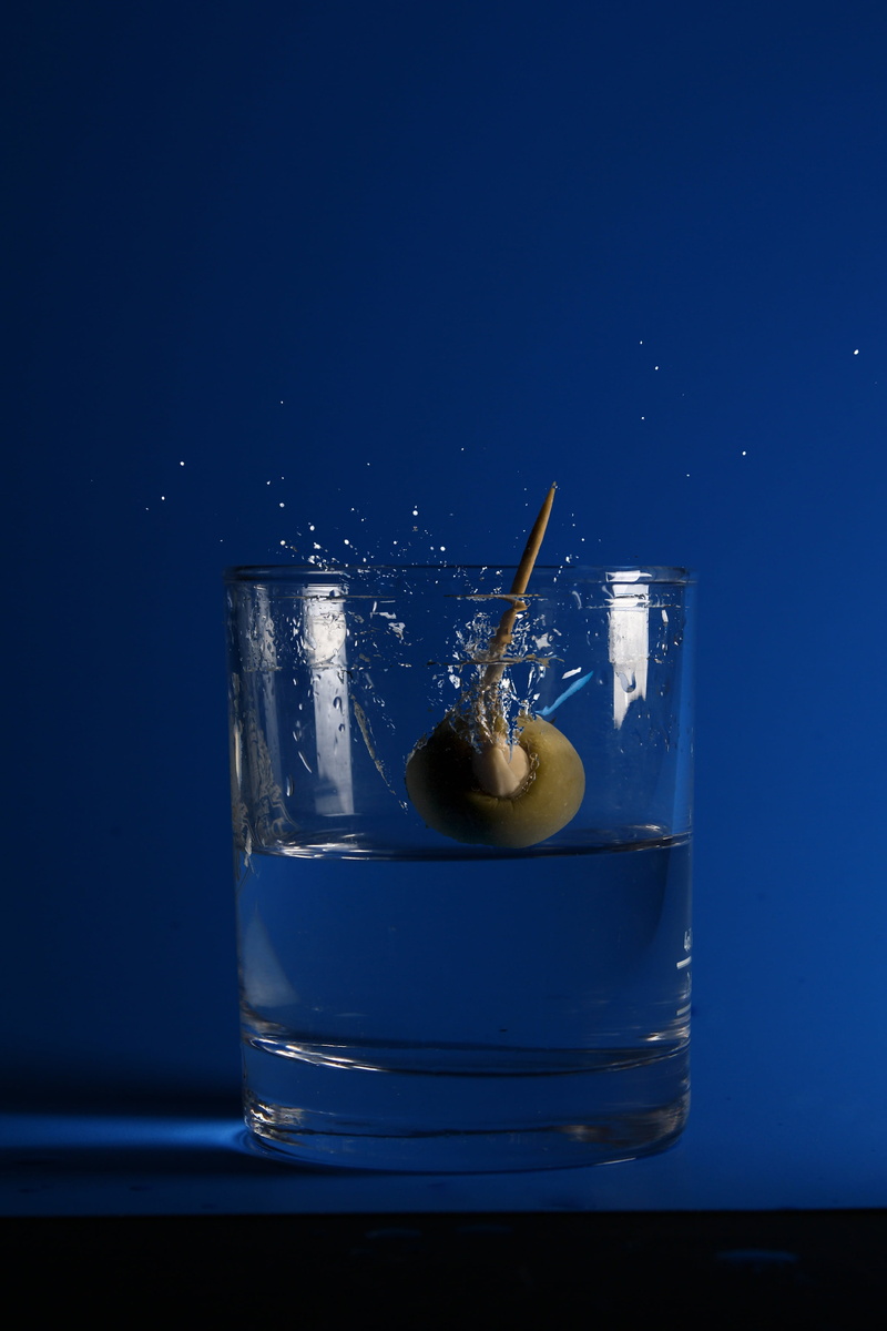 refreshment, cocktail, glass, frozen, straw, martini, alcoholic, table, drinking glass, blue, zahnstocherr, no people, close-up, food and drink, transparent