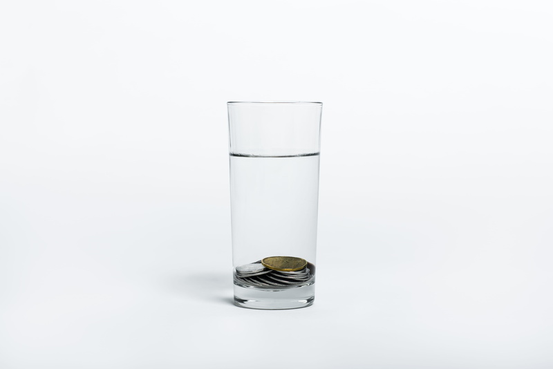drink, no people, single object, white, highball, white background, transparent, food and drink, 5K, studio shot, indoors, glass, money, purity, drinking glass
