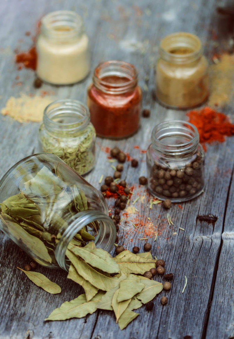 bay leaf, container, assortment, set, culinary, turmeric, flavor, high angle view, 1080P, home, filled, herb, variation, table, wood, healthy eating, aroma