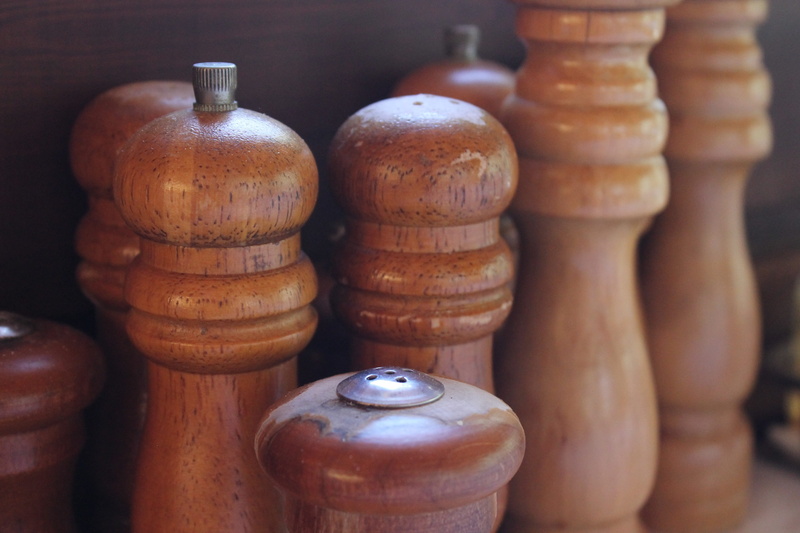 wood - material, stack, tool, indoors, Spice, brown, ingredient, taste, day, aroma, craft, food, food and drink, 4K, no people, order, Grinder, pepper