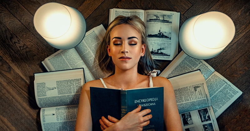 book, contemplation, women, books, indoors, blonde, communication, relaxation, top view, adult, beautiful woman, Damian Piórko, Aleksandra Wacyra, young adult