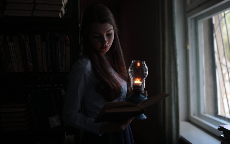 electric lamp, contemplation, lighting equipment, young women, books, front view, book, looking, looking down, holding, concentration, indoors, reading