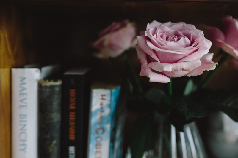 romance, freshness, flower arrangement, beauty in nature, fragility, plant, pink color, arrangement, rose, focus on foreground, time, books, love, cup of coffee