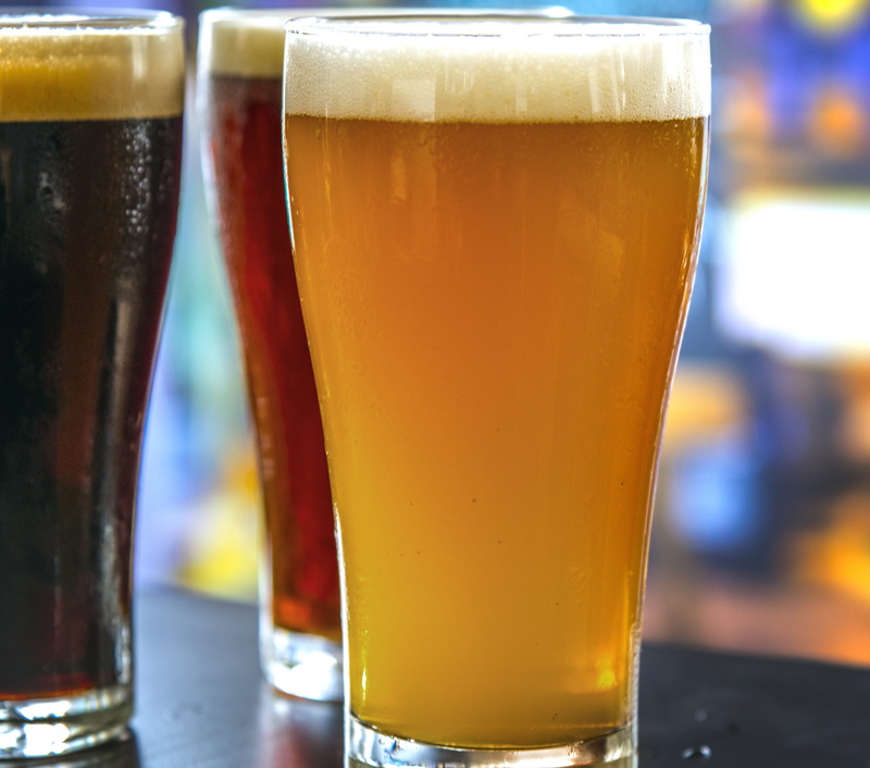 porter, focus on foreground, cold, 4K, stout, hops, brewed, hangout, pub, glass, bar, drink, light, ale, still life, alcohol, celebration, pint, pint glass