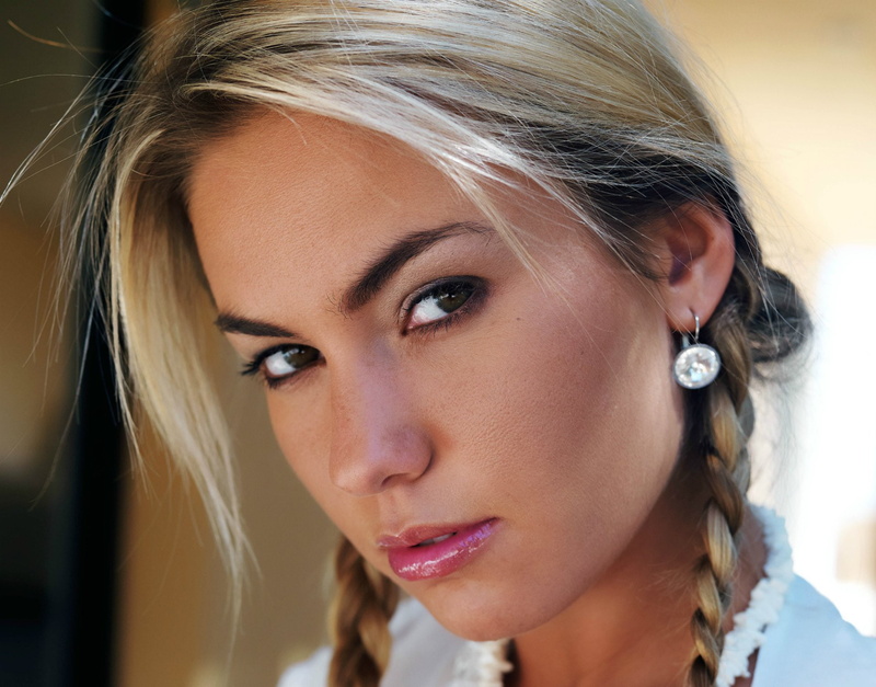 s, women, Veronika Fasterova, silver, top, Adults, white, 1080P, earring, colored