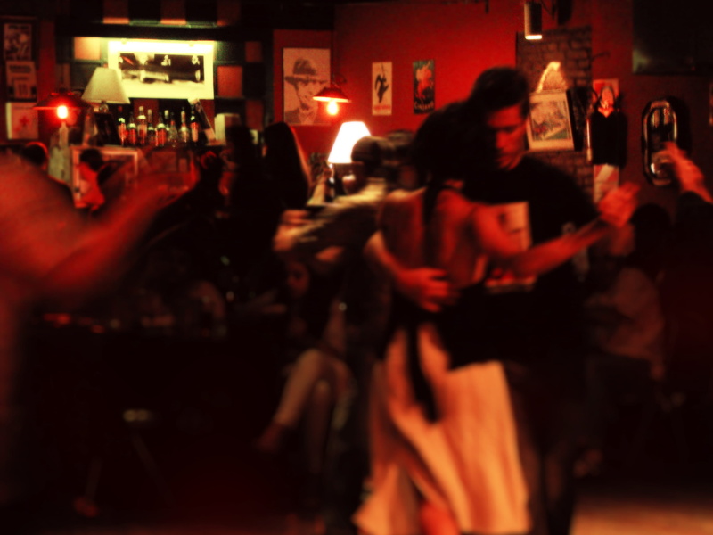 night, emotion, crowd, performance, standing, buenos aires, argentina, red, music, culture, blurred motion, cultura, 2K, baile, noche, rojo, women, motion