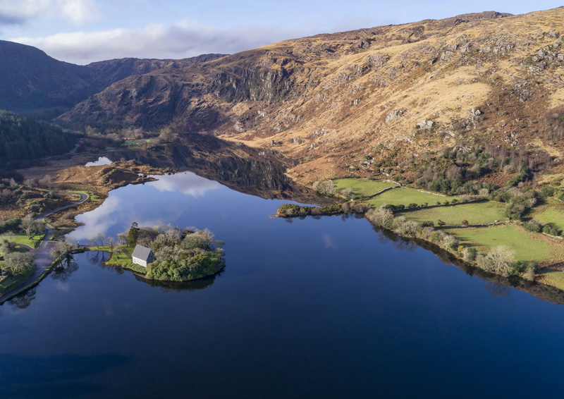 mountains, 4K, day, green color, barra, gougane, idyllic, cloud - sky, outdoors, lake, waterfront, nature, tranquil scene, beauty in nature, grass, tranquility