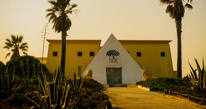 place of worship, discoteca farao, 5K, palm tree, disco, palm trees, outdoors, plant, spirituality, sphynx, sky, sunset, architecture, religion, desert