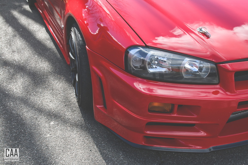 retail, high angle view, transportation, city, headlight, day, consumerism, car, sunlight, 5K, mode of transportation, motor vehicle, red, Nissan Skyline GT-R R34