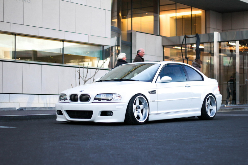 sports Car, car Dealership, side view, engine, road, no People, showroom, bmw, wheel, metal, building exterior, outdoors, window, e46, mode of Transport