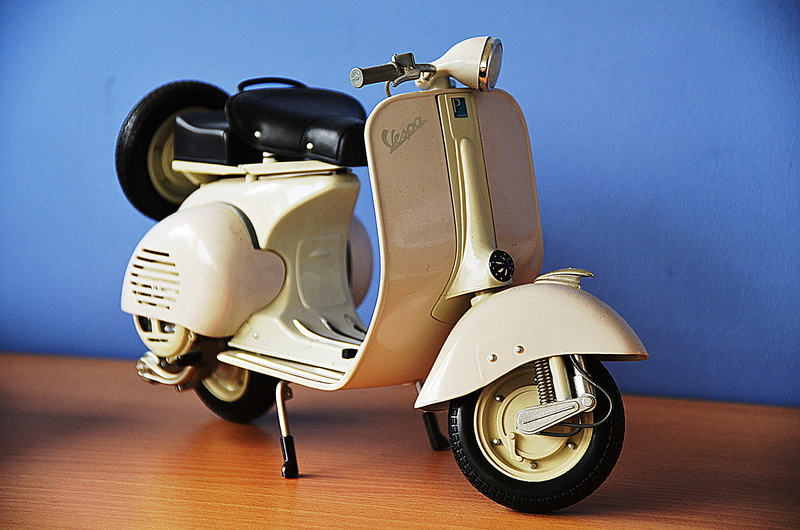 blue background, motor, technology, close-up, blue, oldtimer, italy, white, 4K, vespa, black, mode of transportation, wood - material, studio shot, toy