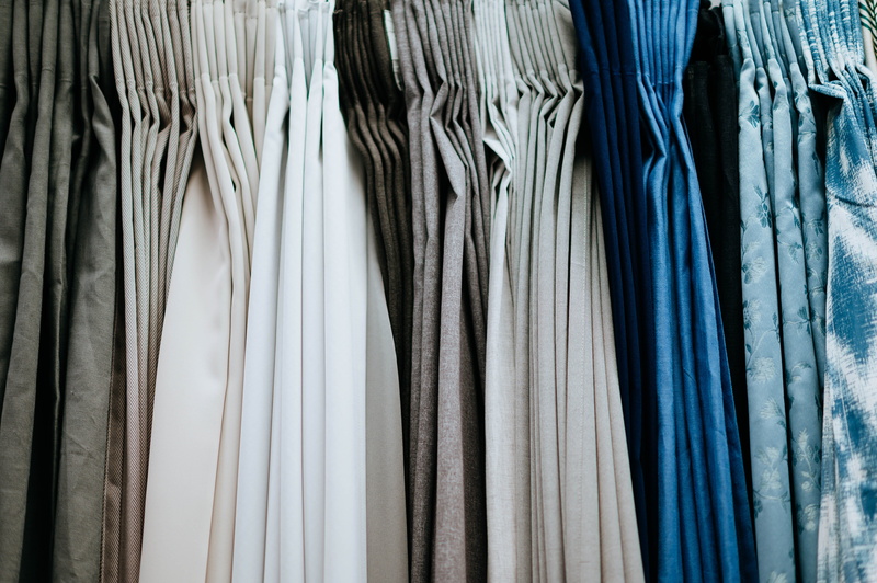 hanger, assorted, full frame, cupboard, store, shop, coat rack, choice, backgrounds, hanging, 5K, abundance, walk-in closet, clothes rack, room, in a row