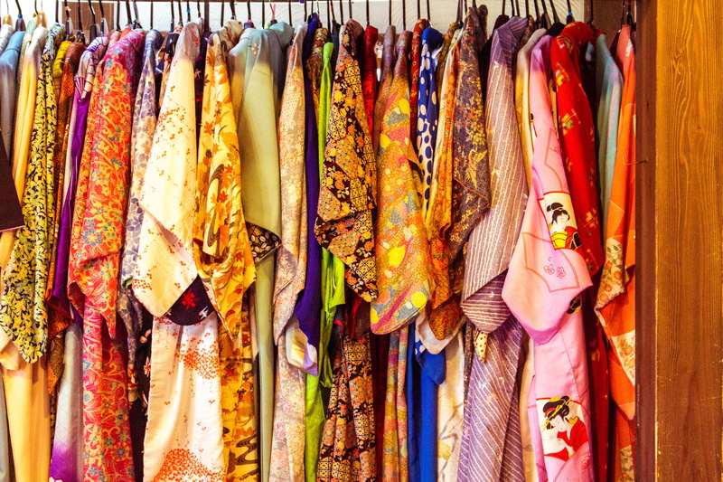 kimono, art and craft, shopping, collection, kimon, hanging, closet, gown, boutique, market stall, travel, fish, clothing, choice, no people, for sale