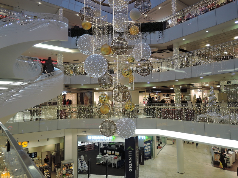 indoors, leisure activity, adult, marketplace, spiral, 4K, supermarket, architecture, incidental people, christmas ornament, built structure, people, stairs