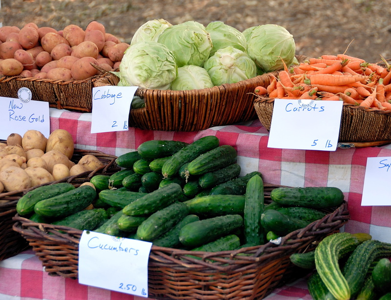 wellbeing, large group of objects, retail, abundance, assortment, consumerism, purchase, market stall, freshness, food and drink, healthy, communication