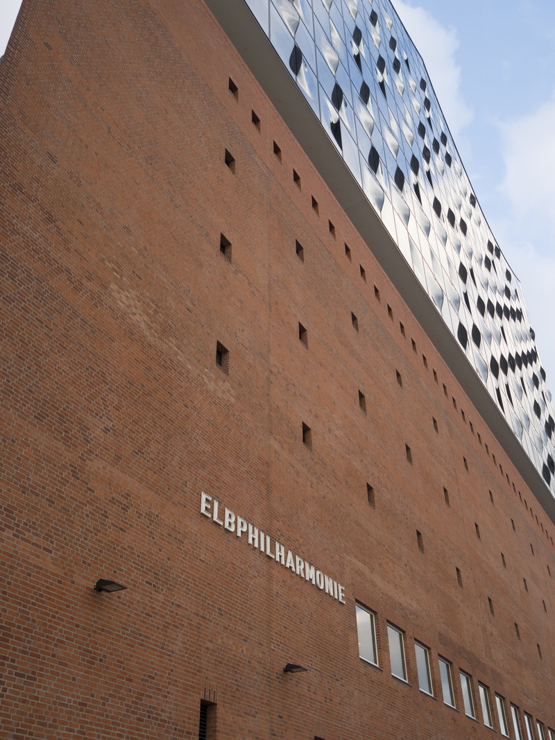 5K, building exterior, outdoors, herzog de meuron, city, no people, day, cloud - sky, elbe, landmark, built structure, elbe philharmonic hall, speicherstadt