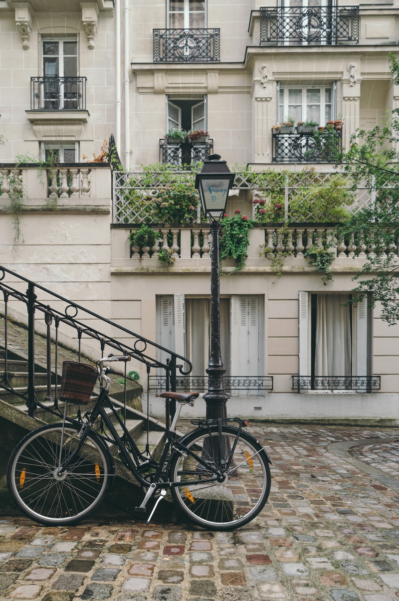 built structure, city, residential district, facade, 4K, plant, urban Scene, europe, cycle, retro Styled, city Life, outdoors, wall - Building Feature