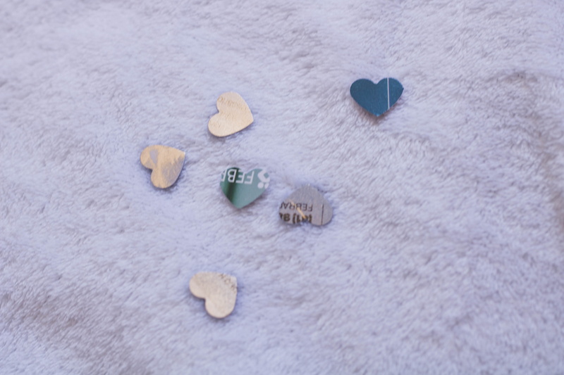 coração, love, recife, heart, emotion, high angle view, paper, cut, amor, brazil, positive emotion, 5K, no people, day, still life, medium group of objects