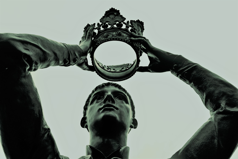 low angle view, 5K, portrait, clear sky, bronze, shakespeare, art and craft, stratford upon avon, crown, prince hal, lifestyles, human body part, day