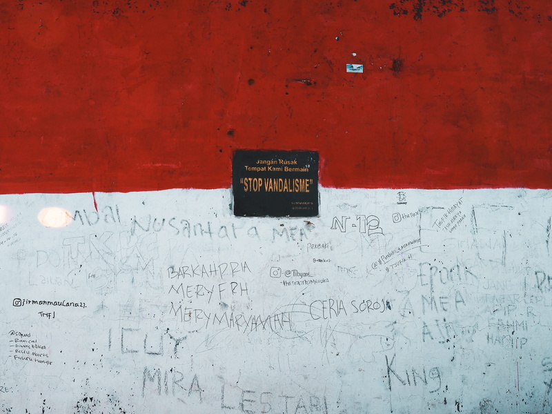 alphabet, label, letter, vandalisme, wall, close-up, graffiti, plaque, text, word, correspondence, script, wall - building feature, symbol, paper, hiking