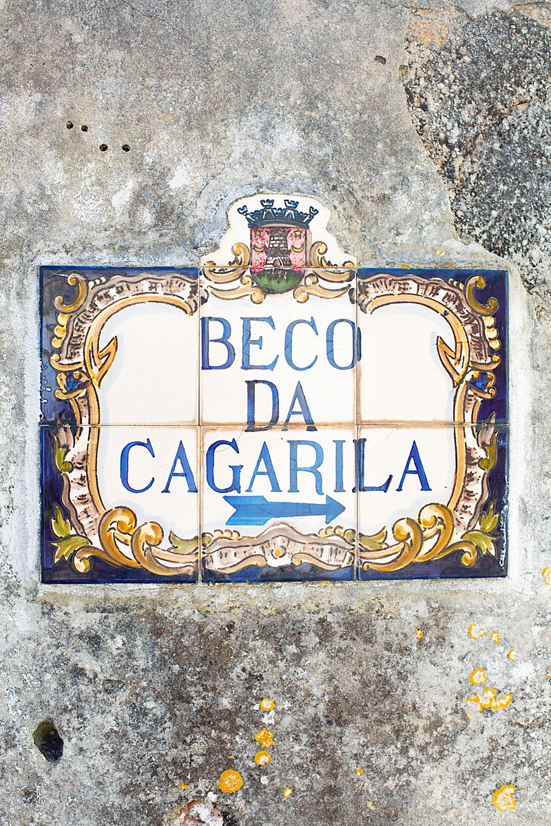urban, no people, guidance, cagarila, tiles, old, da, painted, board, outdoors, road, architecture, symbol, metal, Lisbon, representation, concrete, 5K