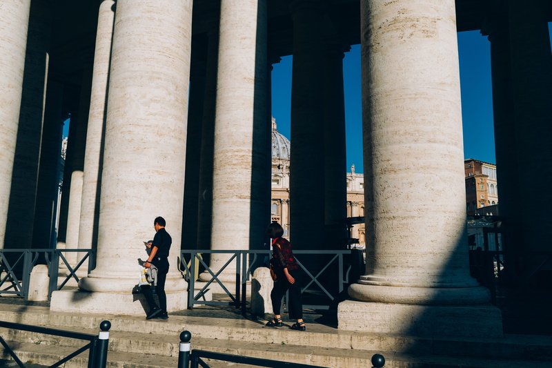peters square, city, 5K, tourism, landmark, architectural column, building, st, catholic, group of people, footpath, vatican city, day, basilica, lifestyles