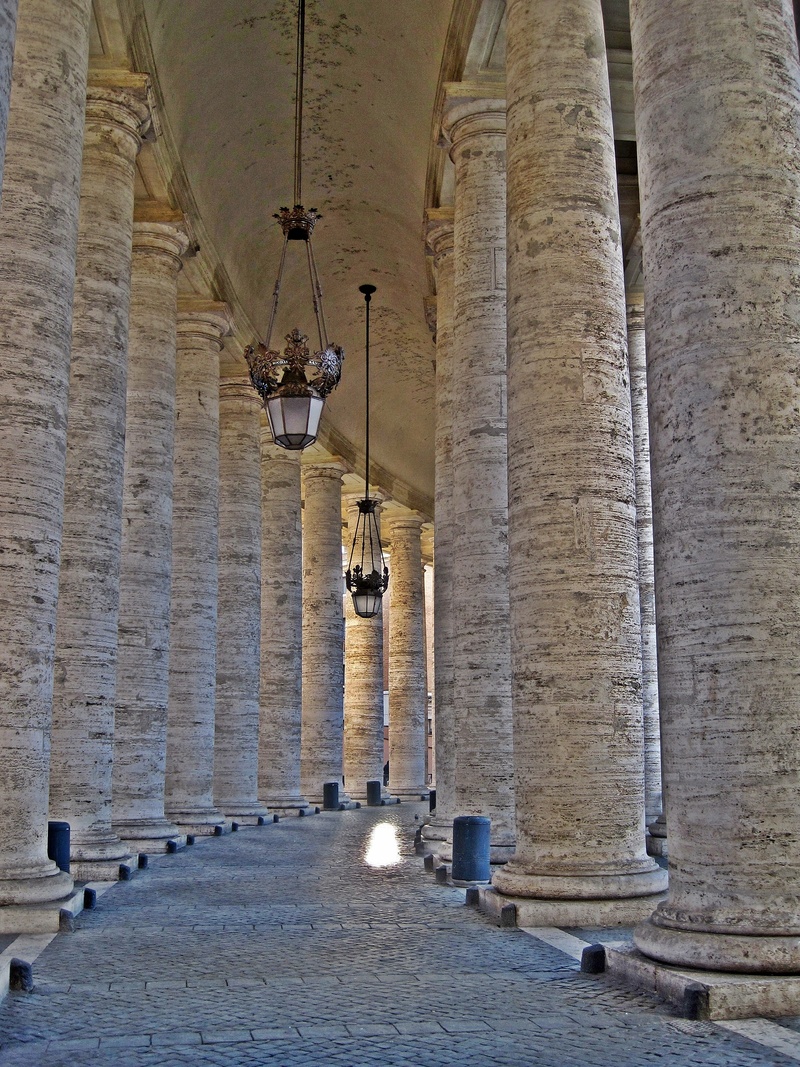 religion, outdoors, the past, ancient, walkway, old, history, 2K, built structure, italy, spirituality, lights, columns, ceiling, belief, building, architecture