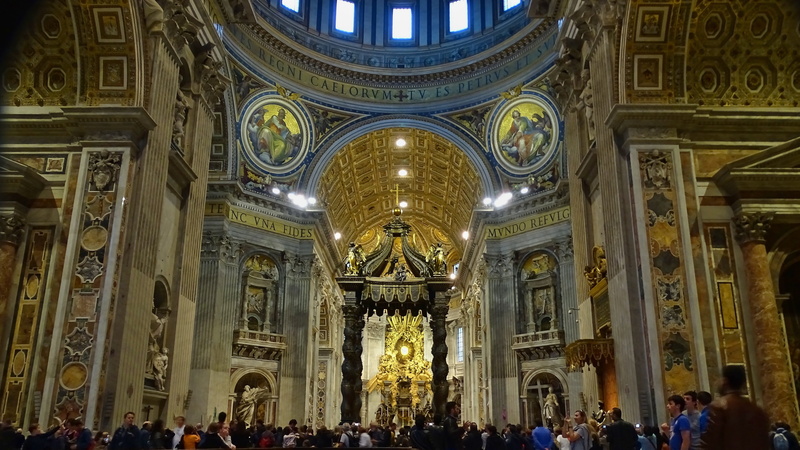 real people, crowd, religion, travel destinations, group of people, architecture, ceiling, built structure, building exterior, tourism, belief, italy, arch