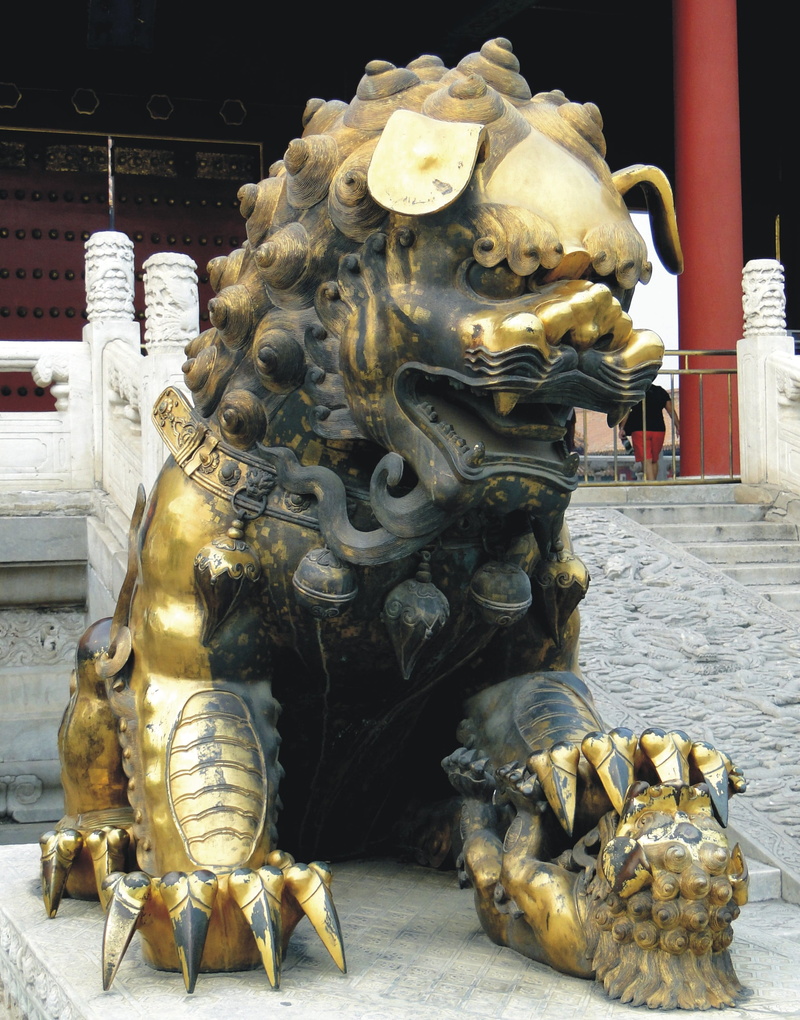 sculpture, creativity, 2K, belief, mammal, street photography, lion, scene, built structure, place of worship, the national palace museum, animal wildlife