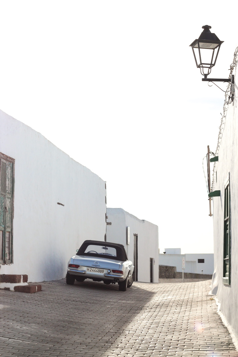 vehicle, automobile, lanzarote, 5K, architecture, coupe, wheel, day, clear sky, vintage, street, no people, beside, village, a vintages car in lanzarote