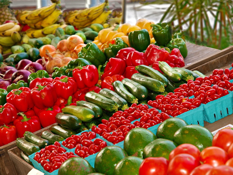 tomato, variation, confection, food and drink, option, marketplace, vegetable, for sale, batch, fall, pier 39, freshness, gabriel raggio, booth, peaches