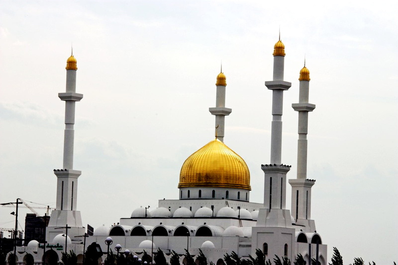 building exterior, dome, golden, outdoors, muslim, domes, mosque, architecture, belief, Religious, awesome, crowd, spirituality, travel, place of worship