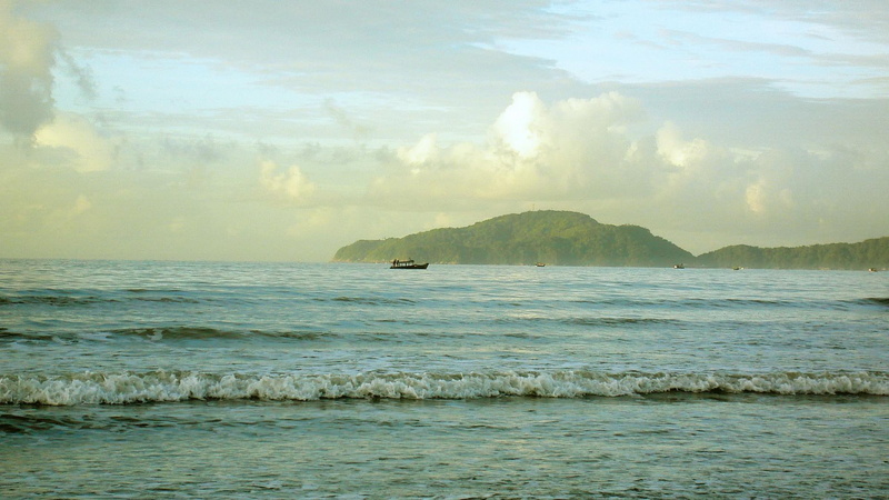 boats, gentle, clouds, nature and landscapes, waves, 1080P, beach, shore
