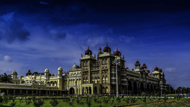 low angle view, mysore palace, building exterior, history, the past, outdoors, no people, dome, travel destinations, travel, city, building, religion, nature